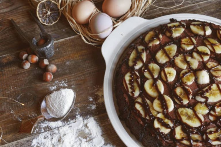 Bolo de banana com chocolate